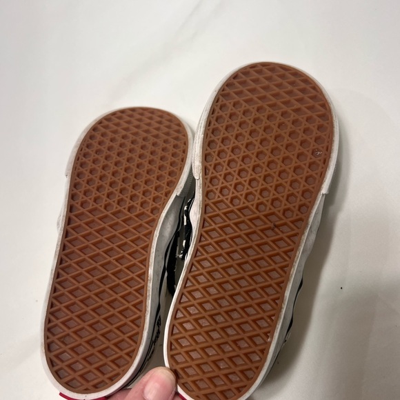 Kids Vans Slip-on Sneakers. Checkered Print. Size 10. Pet and Smoke Free Home. - Picture 3 of 3